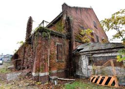 <p>　被爆建物「旧陸軍被服支廠」の国が保有している棟＝９日、広島市</p>
