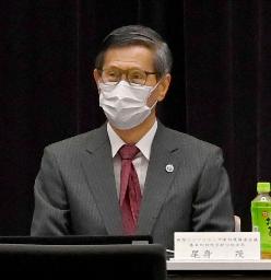 <p>　新型コロナウイルス対策の基本的対処方針分科会に臨む尾身茂会長＝１９日午前、東京都千代田区</p>