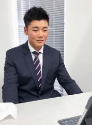 <p>　契約更改交渉を終え、取材に応じる日本ハム・清宮＝２６日、札幌市（球団提供）</p>