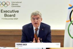 <p>　オンラインで記者会見するＩＯＣのバッハ会長＝８日（ユーチューブ映像より・共同）</p>
