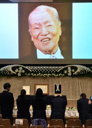 　広島市で開かれた、被団協代表委員の坪井直さんのお別れ会＝２２日午後