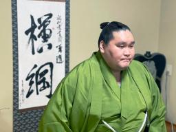 　初場所の番付発表を迎え、オンラインで記者会見した照ノ富士＝２４日、東京都江東区の伊勢ケ浜部屋（日本相撲協会提供）