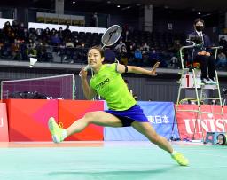 　女子シングルス２回戦　プレーする奥原希望＝武蔵野の森総合スポーツプラザ