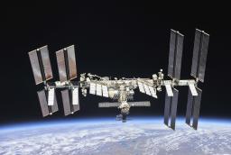 　国際宇宙ステーション（ＮＡＳＡ提供）