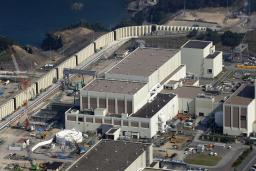 　東北電力の女川原発２号機＝２０２０年、宮城県女川町、石巻市