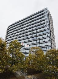 　トヨタ自動車本社＝３月、愛知県豊田市