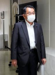 　自民党安倍派の臨時幹事会に臨む塩谷元総務会長＝１９日午後、東京・永田町の党本部