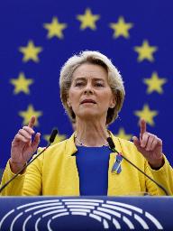 　９月、施政方針演説をする欧州連合のフォンデアライエン欧州委員長＝フランス・ストラスブールの欧州議会（ロイター＝共同）