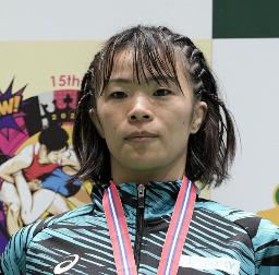 　金城梨紗子