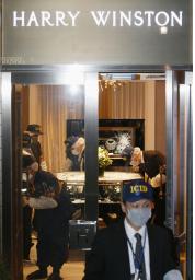 　貴金属を奪われた高級宝石店「ハリー・ウィンストン」＝２０１５年１１月、東京都渋谷区