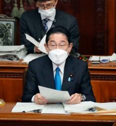 　衆院本会議に臨む岸田首相＝６日午後
