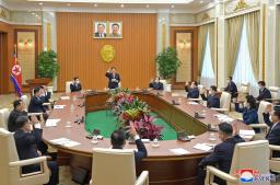 　６日、北朝鮮・平壌で開かれた最高人民会議常任委員会総会（朝鮮中央通信＝共同）