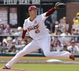 　５回無失点でプロ初勝利を挙げた楽天・松井友＝楽天モバイルパーク