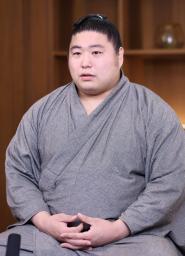 　名古屋場所に向け意気込みを語る若元春＝２７日、名古屋市（代表撮影）