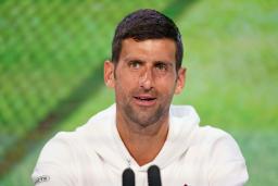 　テニスのウィンブルドン選手権開幕を控え、記者会見するノバク・ジョコビッチ＝１日、ロンドン（ロイター＝共同）