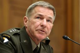 　米下院軍事委員会で証言するマコンビル陸軍参謀総長＝２０２１年６月、ワシントン（ロイター＝共同）