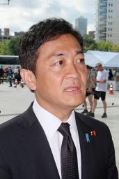 　取材に応じる国民民主党の玉木代表＝６日午前、広島市