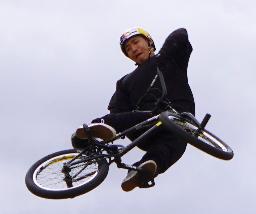 　フリースタイル・パーク男子で４位だった中村輪夢＝グラスゴー（共同）