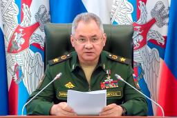 　モスクワのロシア国防省で行われた会議で話すショイグ国防相＝９日（ロシア国防省提供・ＡＰ＝共同）
