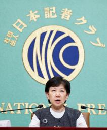　記者会見する国連軍縮担当上級代表の中満泉事務次長＝１０日午後、東京・内幸町の日本記者クラブ