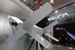 　モスクワ郊外の軍事技術フォーラムで展示されたロシアの攻撃用無人機ランセット＝２０１９年６月（タス＝共同）