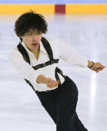 　男子フリーで演技する三浦佳生＝木下アカデミー京都アイスアリーナ