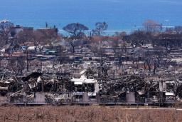 　山火事によって被害を受けた米ハワイ・マウイ島ラハイナ＝１５日（ロイター＝共同）