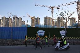 　北京市内の建設現場＝４月（ロイター＝共同）