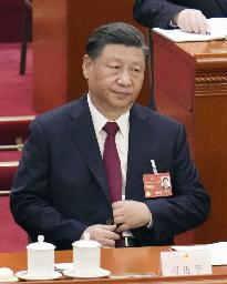 　中国全人代の閉幕式に臨む習近平国家主席＝３月、北京の人民大会堂（共同）