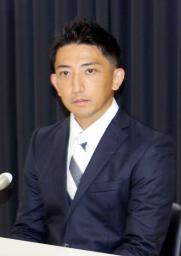 　記者会見する後藤祐樹氏＝２８日午前、千葉県八街市