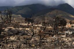 　山火事に見舞われた米ハワイ州マウイ島西部ラハイナ＝２１日（ＡＰ＝共同）