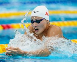 　男子４００メートル個人メドレー決勝　４分１２秒５０で優勝した小方颯の平泳ぎ＝東京アクアティクスセンター