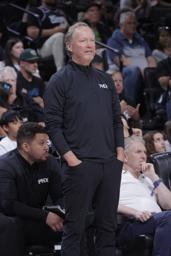 　解任されたブーデンホルザー監督＝１３日（ＮＢＡＥ・ゲッティ＝共同）