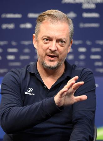 <p>　インタビューに答えるＩＰＣのアンドルー・パーソンズ会長（共同）</p>
