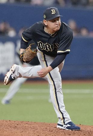 <p>　６回から登板し、２回無失点のオリックス・宮城＝京セラドーム</p>