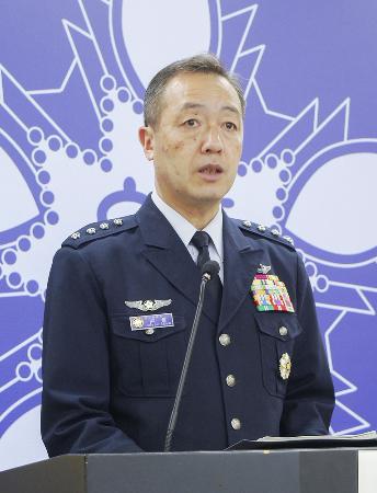 　内倉浩昭統合幕僚長＝昨年８月、防衛省