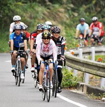 起伏に富むコース満喫　潮風受けて海岸線疾走　【ツール・ド・ちば２０１５】ステージ１　参加者一覧