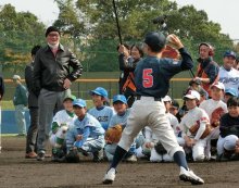 長嶋さん５００人に「いいよ」　往年のＧ戦士７人も協力　佐倉で少年野球教室