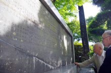 若い命散った空中戦も　慰霊碑ひもとく展示企画　東金市郷土研究愛好会　市内全域の３３基調査　【令和へつなぐ－戦争の記憶－】