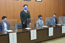 「全力」「メダル狙う」　荻原選手ら３人決意　パラ代表の順大生・職員　印西