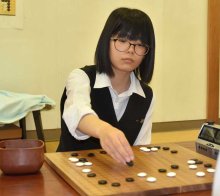 京葉高校唯一の囲碁部員、全国大会へ　３年の近藤雪音さん　「１勝」目指し腕磨く