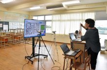 コロナ禍での新学期始まる　小中学校、オンラインや分割授業で対策強化　勝浦