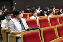 新人医師・看護師ら２００人、新年度迎え第一歩　「コロナ禍経て重要性感じた」　感染症対策の研修も　千葉大病院