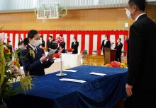 期待と希望　胸いっぱい　コロナ禍３年目の入学式　制限緩和、保護者出席で「有意義に」