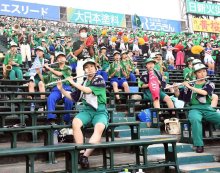 聖地に響く「市船ソウル」　選手鼓舞、２５年ぶりの勝利後押し　第１０４回全国高校野球