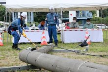 減災へ関係機関連携　県、千葉市と茂原市で防災訓練　電柱撤去など手順確認
