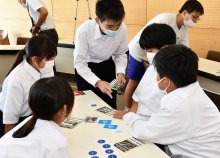 目標達成、大切なことは？　カードゲームで学ぶ　成田国際高教諭が指導　香取・新島中１、２年生　【ＳＤＧｓちば】