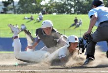 【速報】成田１６年ぶり決勝進出　拓大紅陵を５―３で下す　秋季千葉県高校野球準決勝