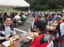 ジビエカレーでパワー補給　イノシシ肉に参加者満足　木更津の昼食会場【ツール・ド・ちば２０２２】