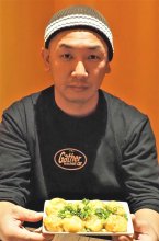 たこ焼き開発「思い出に」　木更津総合高３年生とＯＢ店主コラボ